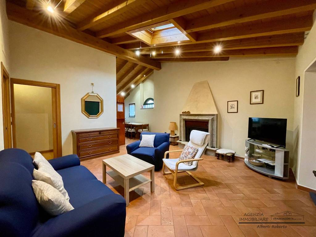 Appartamento a Iseo in Via Silvio Bonomelli - Foto 2