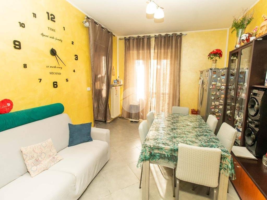 Appartamento a Volpiano in Via trento, 38 - Foto 2