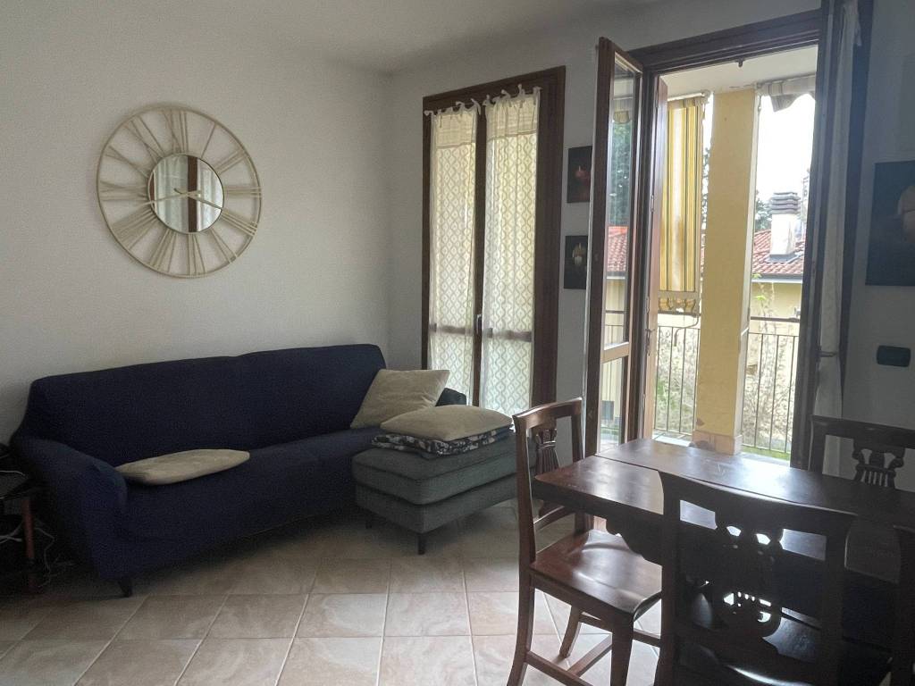 Appartamento a Casorate sempione in Via Damiano Chiesa, 3 - Foto 2