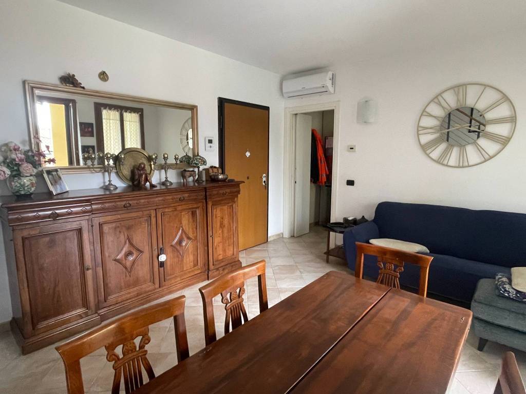 Appartamento a Casorate sempione in Via Damiano Chiesa, 3 - Foto 5