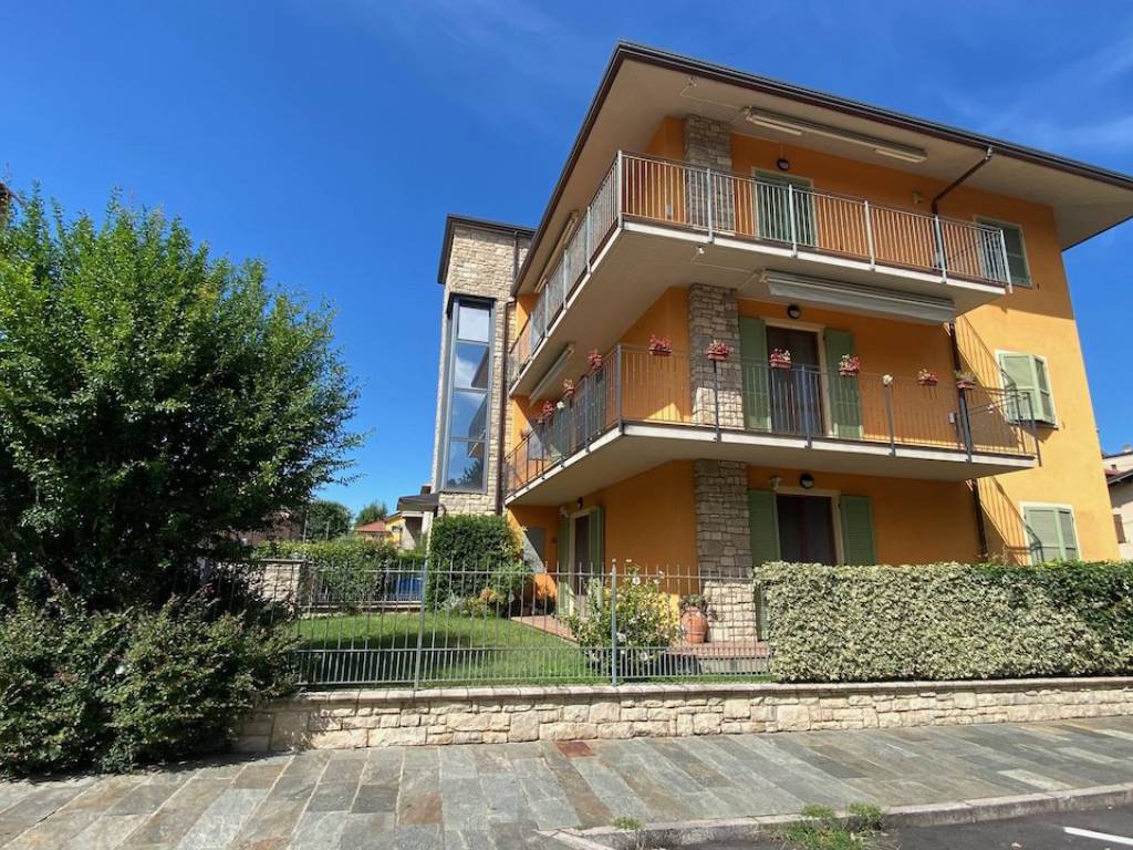 Appartamento a Calusco d'adda in VIALE RIMEMBRANZE, 79 - Foto 4