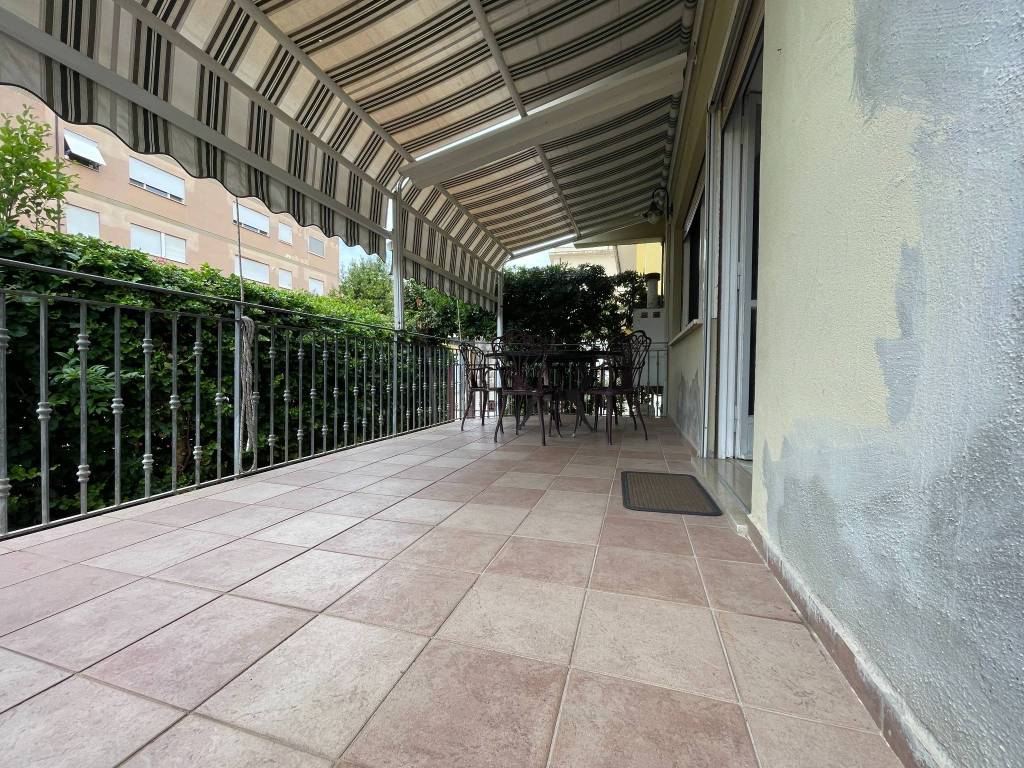 Appartamento a Terracina in Via Cristoforo Colombo - Foto 4