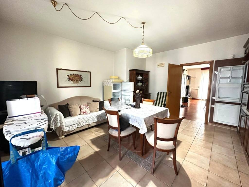 Appartamento a Canosa di puglia in Via Generale Giovanni del Vento, 37 - Foto 5