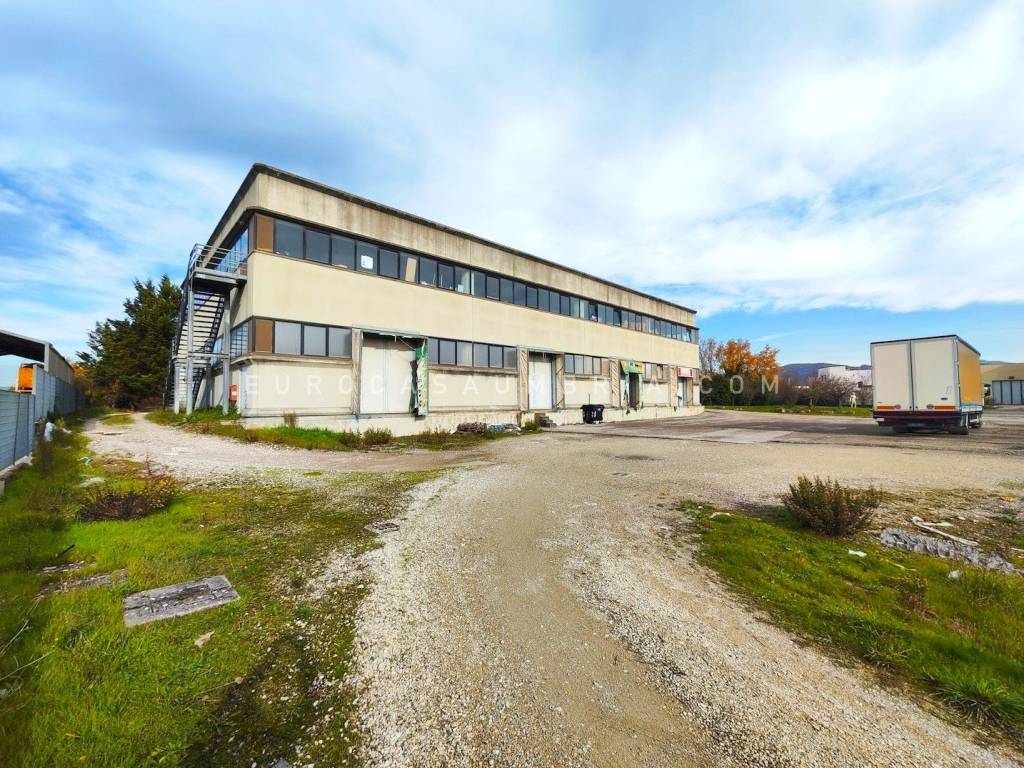 Immobile a Città di castello in Via Italo Svevo - Foto 4