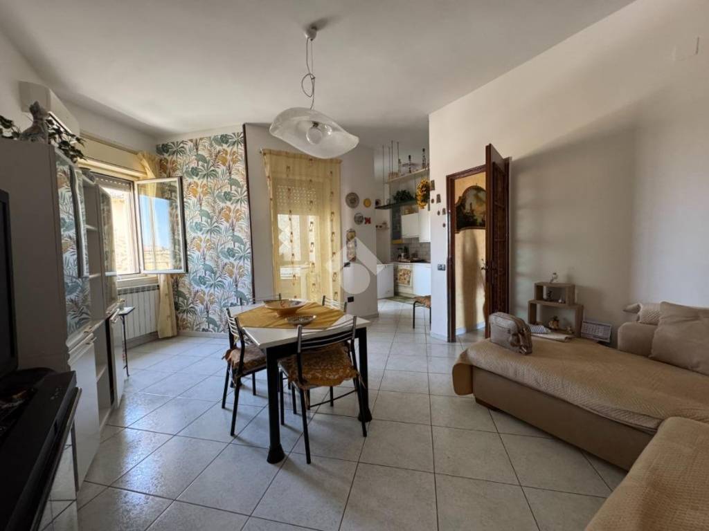 Appartamento a Agrigento in Piazza Vincenzo Savatteri Castelli, 9 - Foto 3