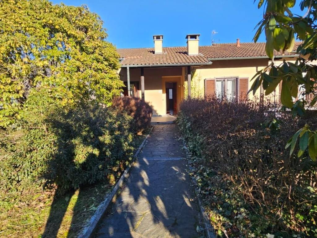 Villa a Gravellona toce in Via Chiesa Pedemonte - Foto 2