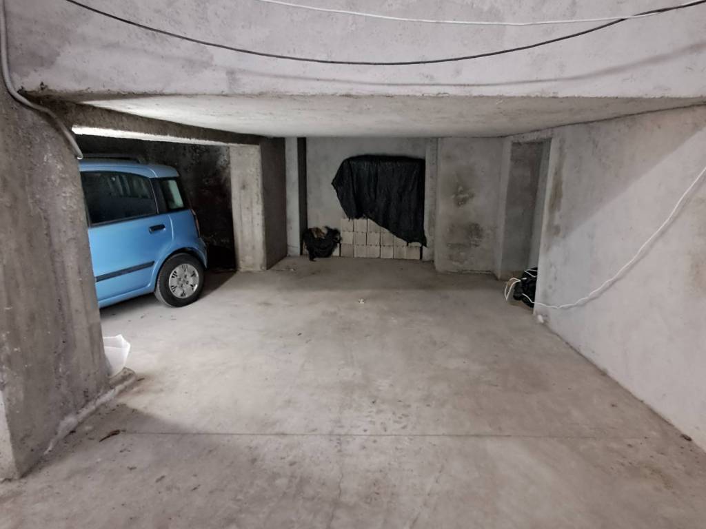 Box / garage a Catanzaro in Via Domenico Milelli - Foto 2