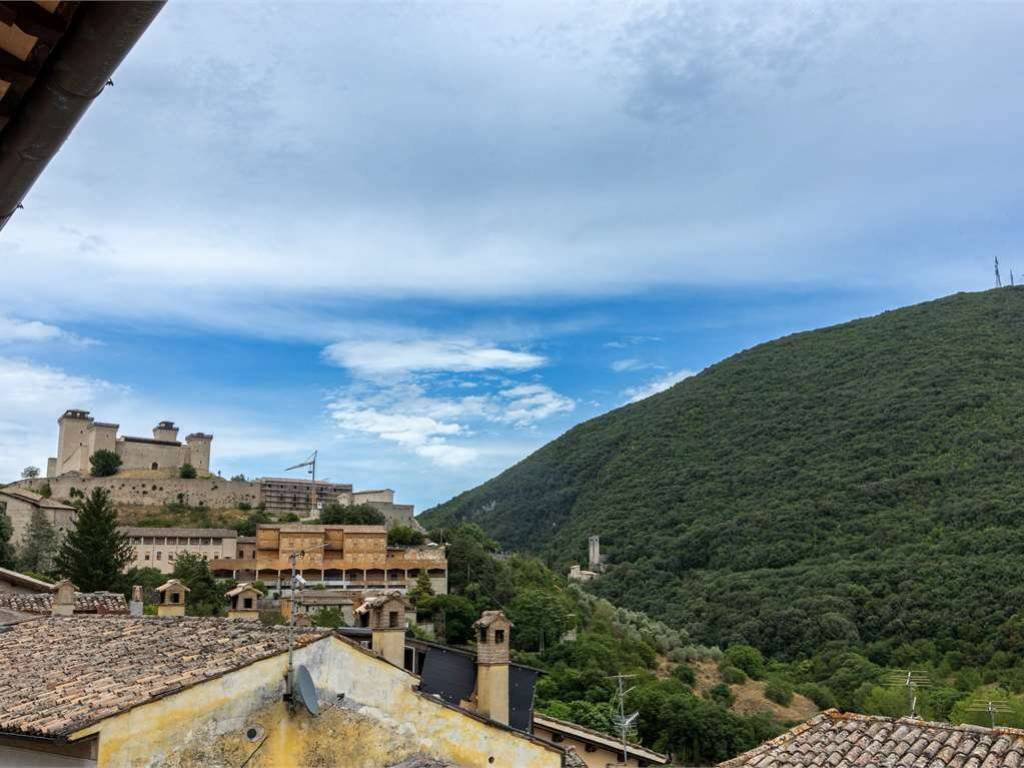 Appartamento a Spoleto in Via fiordi spina lauri, 14 - Foto 2