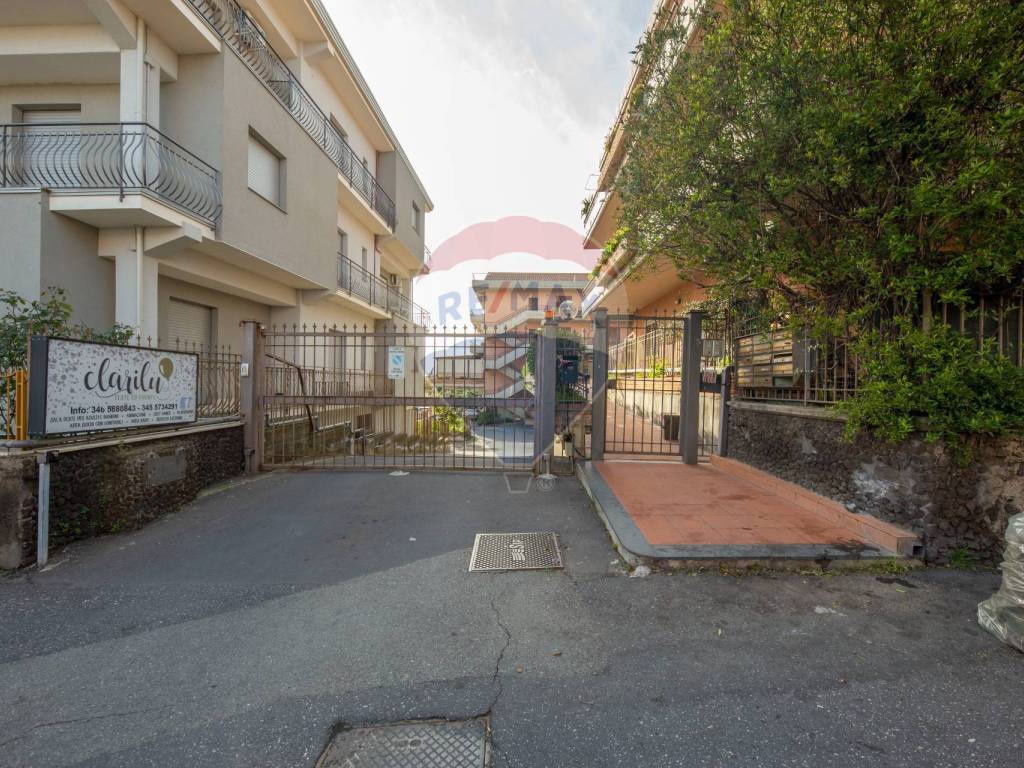 Box / garage a Gravina di catania in Via Emanuele Cutore, 75 - Foto 2