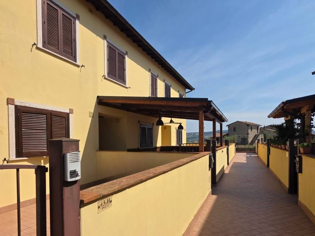 Villetta a schiera a Todi in Vocabolo Sant'Antonio - Foto 2