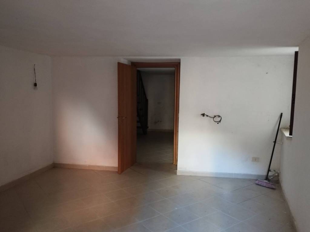 Casa indipendente a Castelluccio inferiore in Via Roma - Foto 5