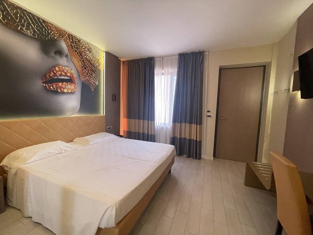 Palazzo / stabile a Cameri in Strada per Novara, 131 - Foto 2