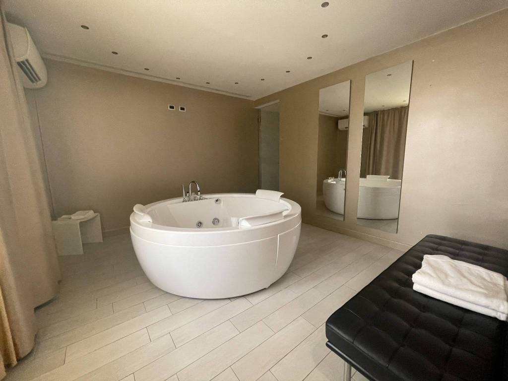 Palazzo / stabile a Cameri in Strada per Novara, 131 - Foto 5