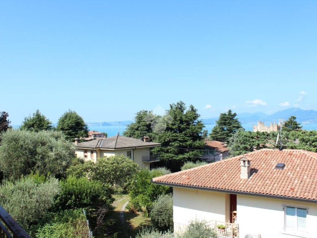 Attico / mansarda a Torri del benaco in Località Bionde, 13 - Foto 3