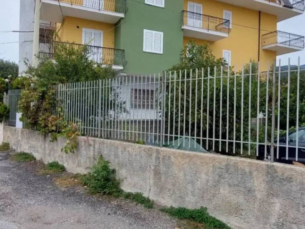 Palazzo / stabile a Gizzeria in Via delle Viole - Foto 2