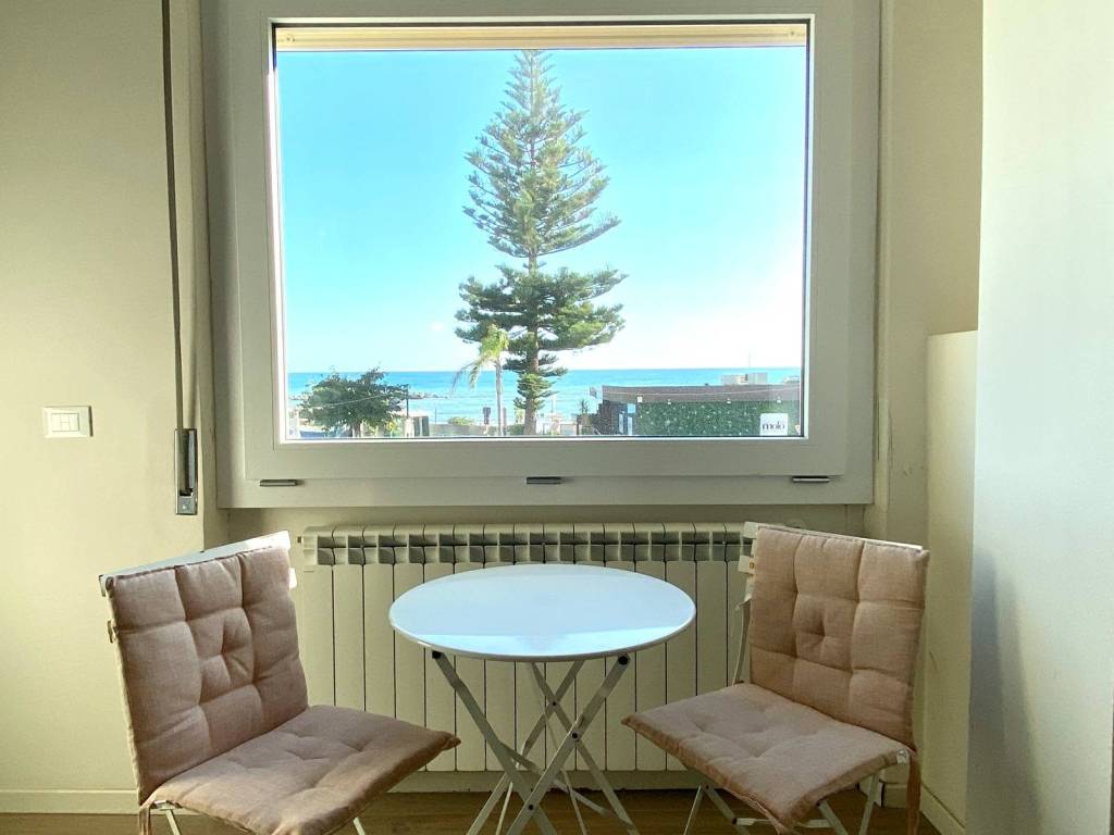 Appartamento a Taggia in Via Lungomare, 149 - Foto 2