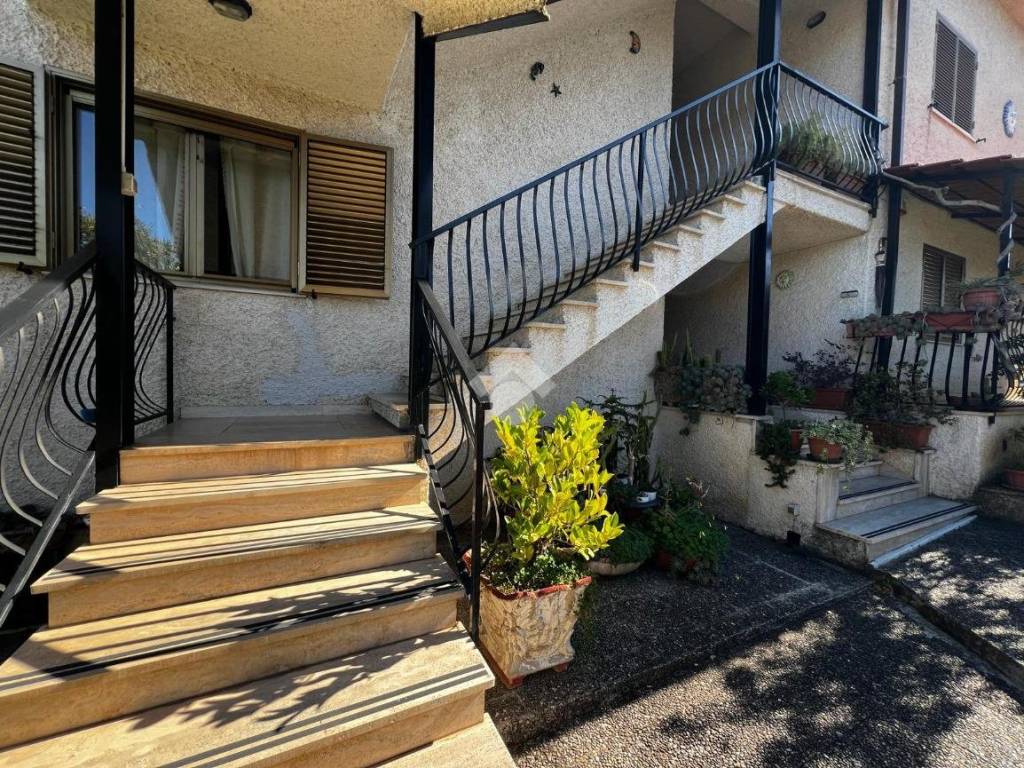 Villa a Cosenza in Via delle Foreste, 12 - Foto 3