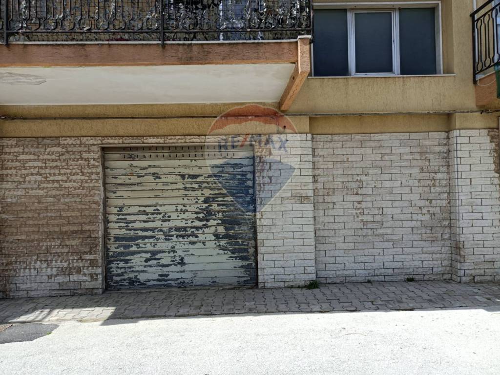 Box / garage a Floridia in Viale Vittorio Veneto, 107 - Foto 2