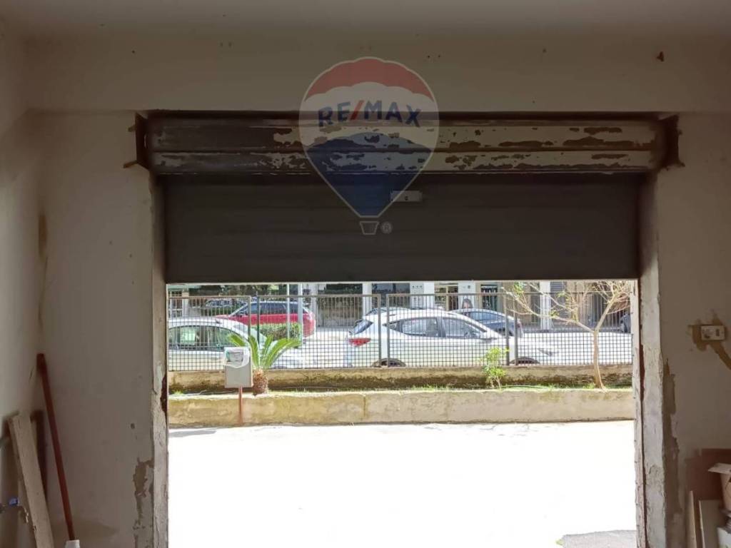 Box / garage a Floridia in Viale Vittorio Veneto, 107 - Foto 5