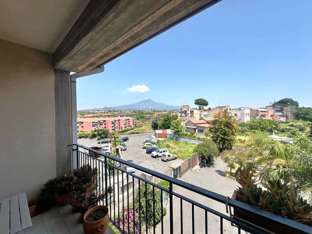 Appartamento a Gravina di catania in Via Valle Allegra - Foto 3