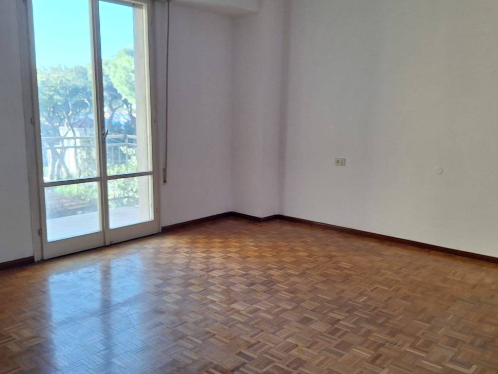 Appartamento a Riccione in Viale Giuseppe Galliano - Foto 2