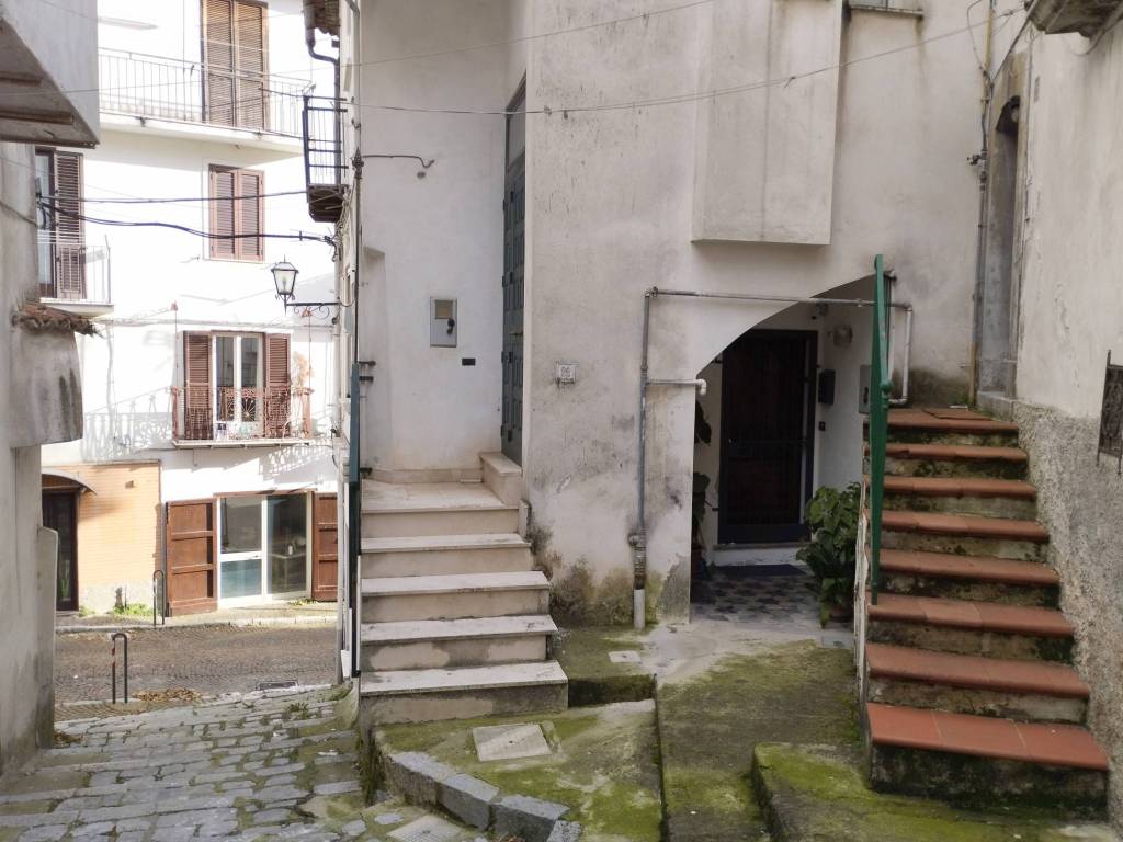 Appartamento a Lagonegro in Via Predappio - Foto 2