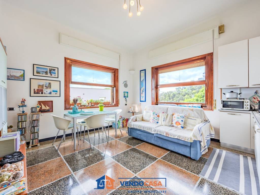 Appartamento a Bergeggi in Via Mede, 11 - Foto 3