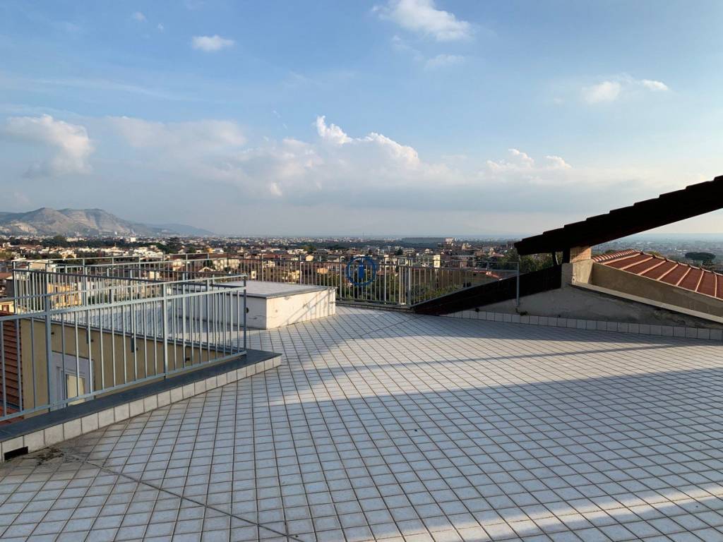 Attico / mansarda a Caserta in Via Giardini Reali - Foto 3