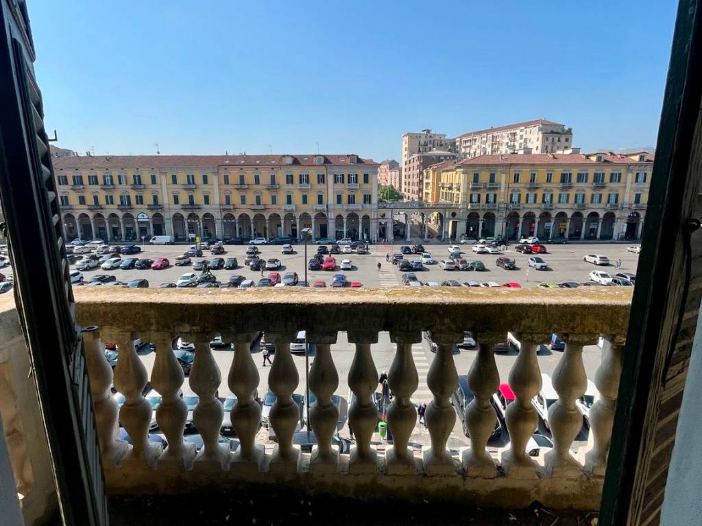Appartamento a Alessandria in Piazza Giuseppe Garibaldi - Foto 4