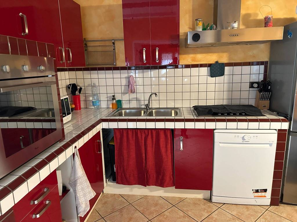 Appartamento a Laveno-mombello in Via Brugnolo, 7 - Foto 4