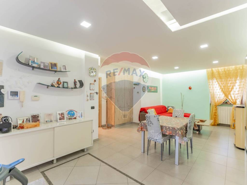 Villa a Fagnano olona in Via Montello, 21 - Foto 2