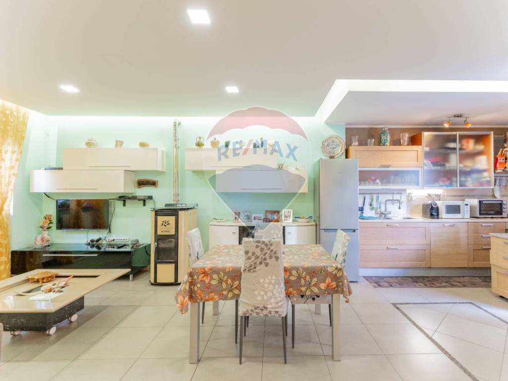 Villa a Fagnano olona in Via Montello, 21 - Foto 3