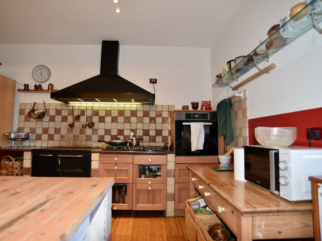Villa a Calceranica al lago in Via della miniera - Foto 4