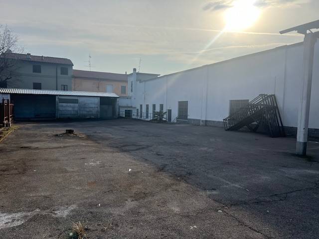 Immobile a Gorla maggiore in Via Madonnina, 27 - Foto 3