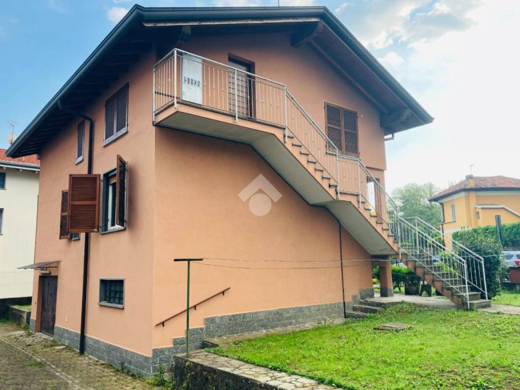 Villa a Imbersago in Via Cesare Cantù - Foto 3
