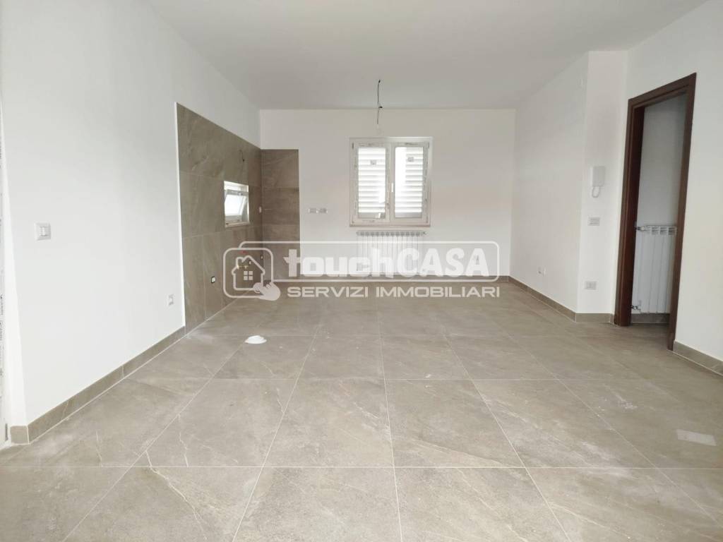 Appartamento a Lusciano in Via Miraglia - Foto 2