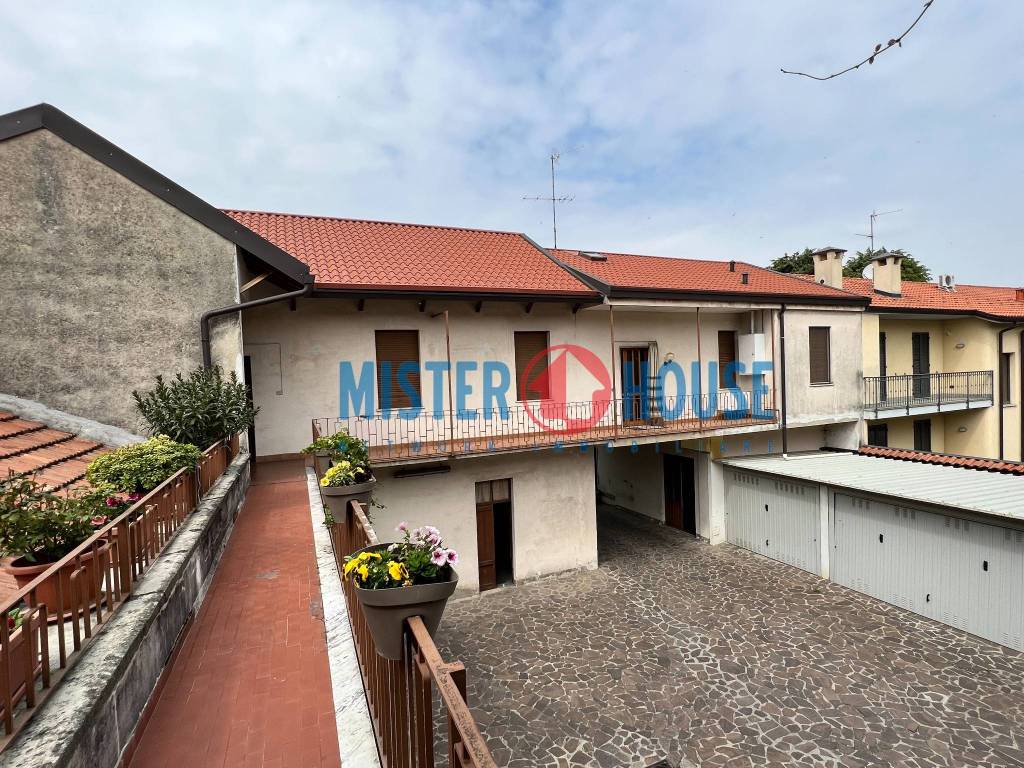 Appartamento a Cesano maderno in Via Dante Alighieri, 43 - Foto 2
