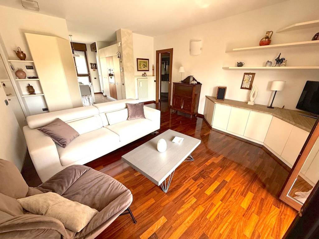 Appartamento a Arcore in Via Montello, 13 - Foto 5