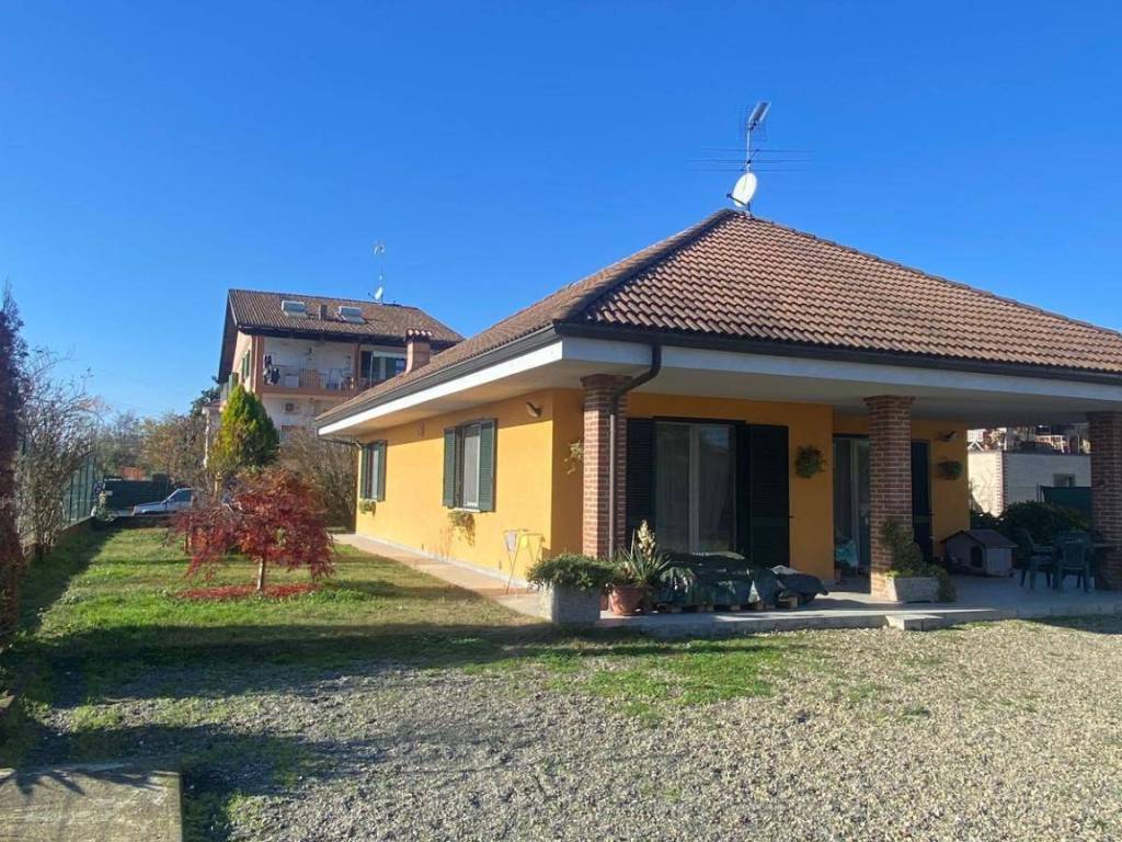 Villa a Alessandria in STRADA ACQUI DI CABANETTE - Foto 3