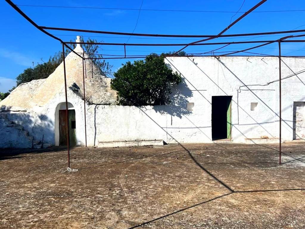 Rustico / casale a Ceglie messapica in Contrada Castelluccio - Foto 1