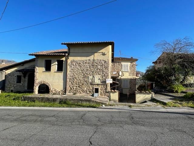 Casa indipendente a Ferentino in Via Croce Tani Torre Noverana - Foto 4