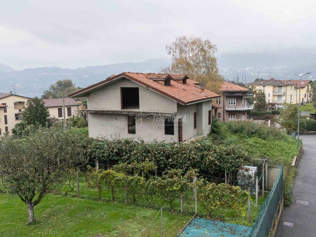 Villa a Annone di brianza in Via A. Manzoni - Foto 2
