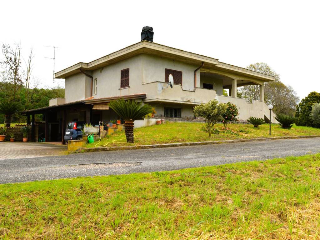 Villa a Aprilia in Via Riserva Nuova, 18 - Foto 3