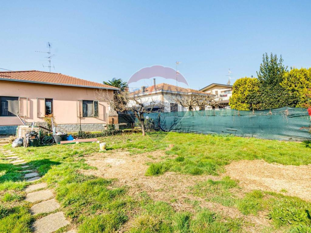 Casa indipendente a Cairate in via verghe, 10 - Foto 1