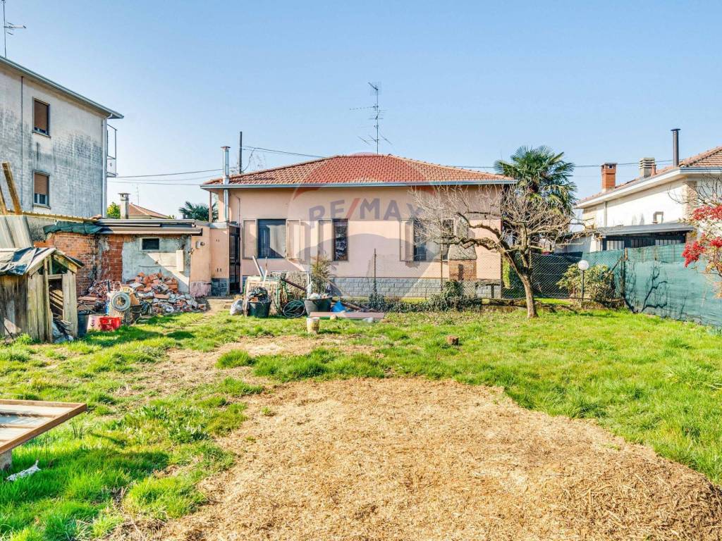 Casa indipendente a Cairate in via verghe, 10 - Foto 2