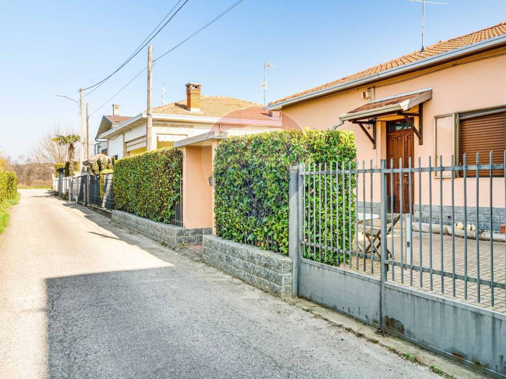 Casa indipendente a Cairate in via verghe, 10 - Foto 4