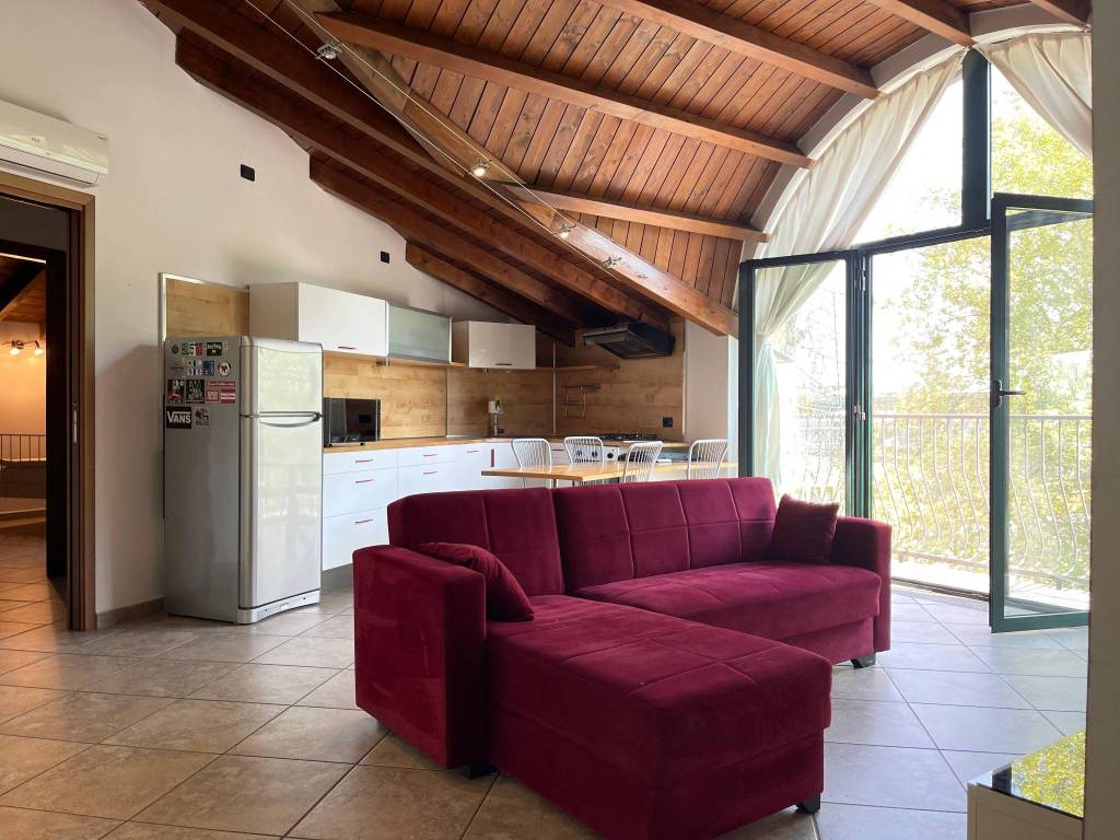 Appartamento a Gallarate in Viale Vittorio Veneto, 5 - Foto 2