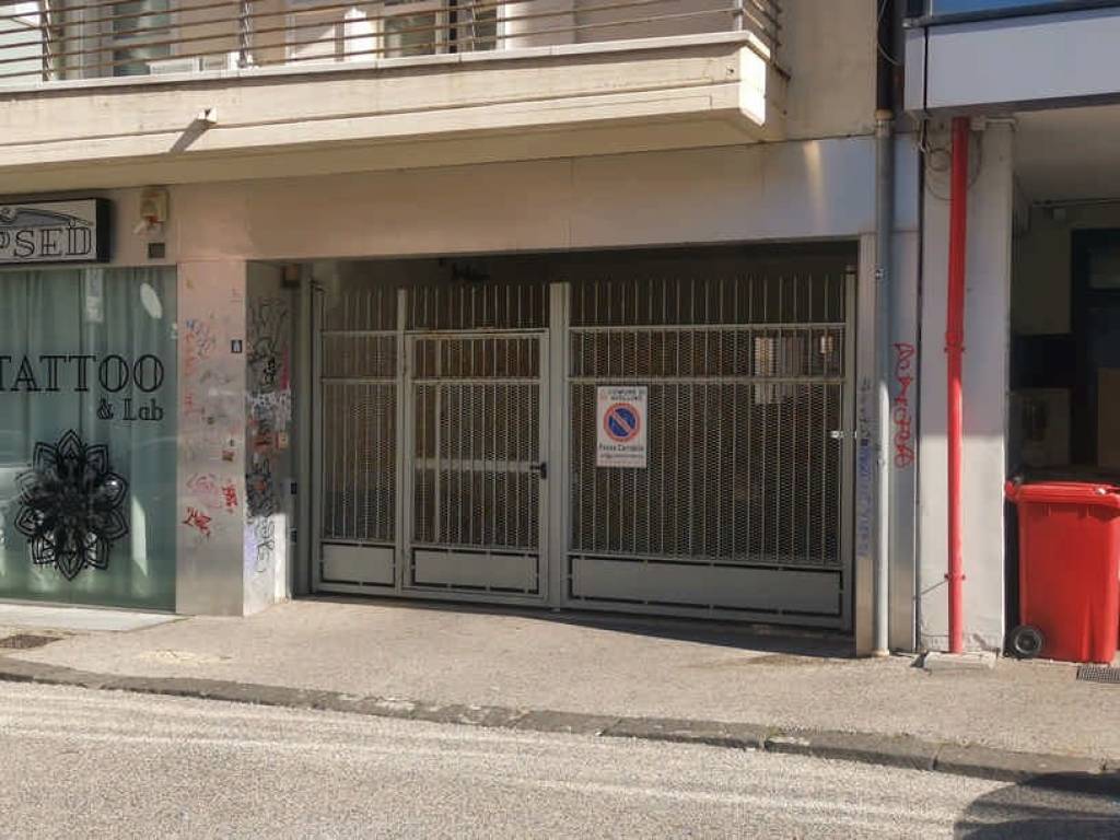 Box / garage a Avellino in Via Vittorio Sellitto, 7 - Foto 3
