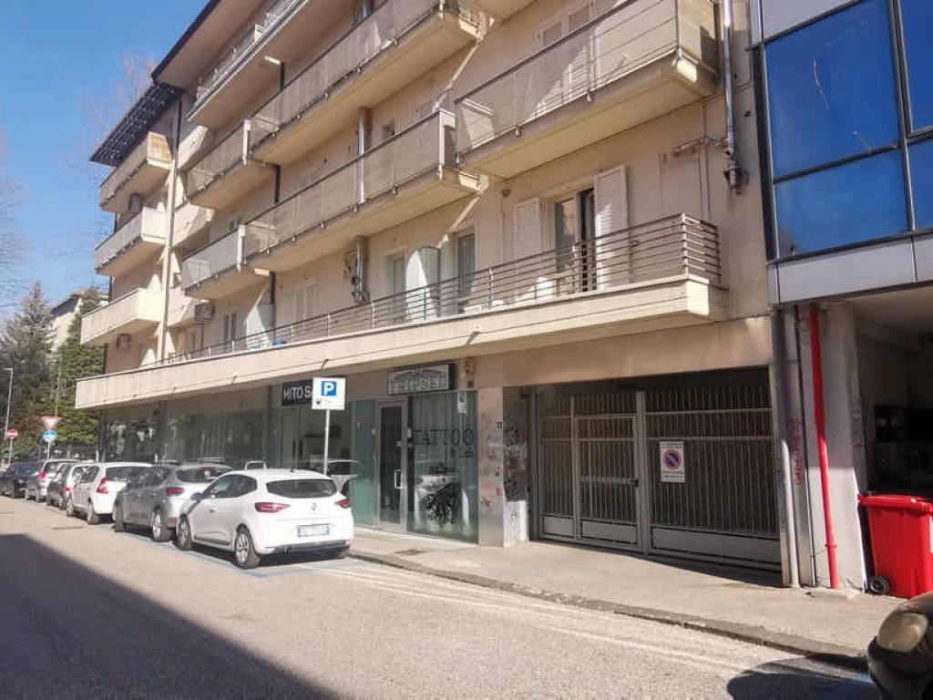 Box / garage a Avellino in Via Vittorio Sellitto, 7 - Foto 4