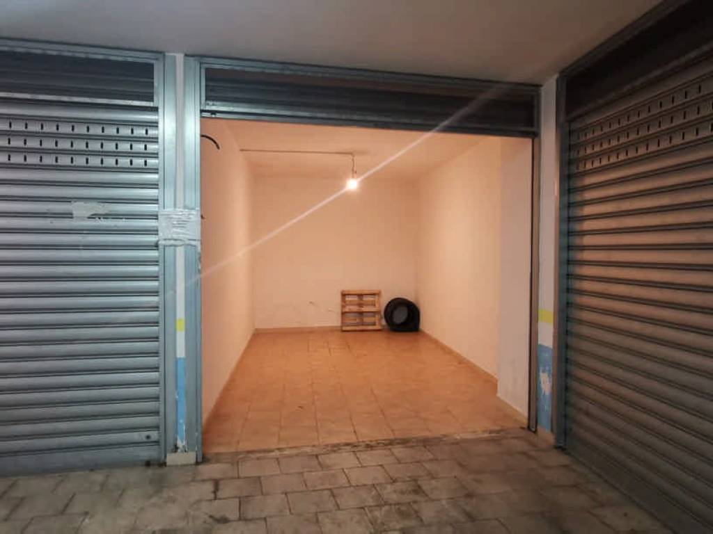Box / garage a Avellino in Via Vittorio Sellitto, 7 - Foto 5